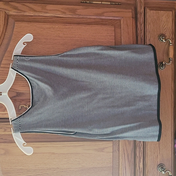 August Silk black/white stripe sleeveless Sweater - Picture 2 of 2